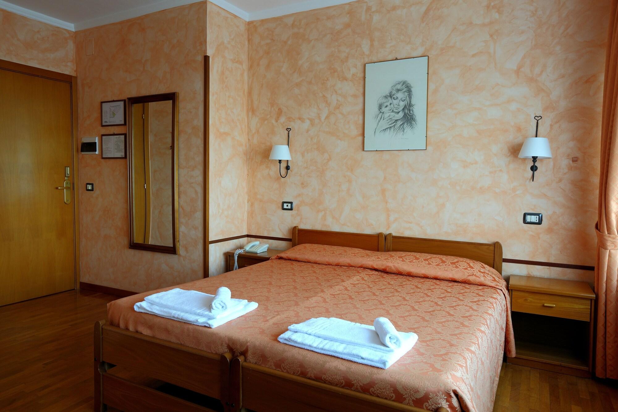 Internazionale Hotel 3*